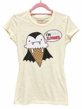 NWT David & Goliath Y2K Cold Blooded Vampire Twilight Era Halloween Tee SMALL